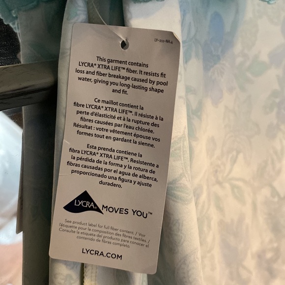 NWT. LANDS END Tankini top. Size 14DDD. Ivory Lotus Flower print. Soft cups. - Picture 6 of 8